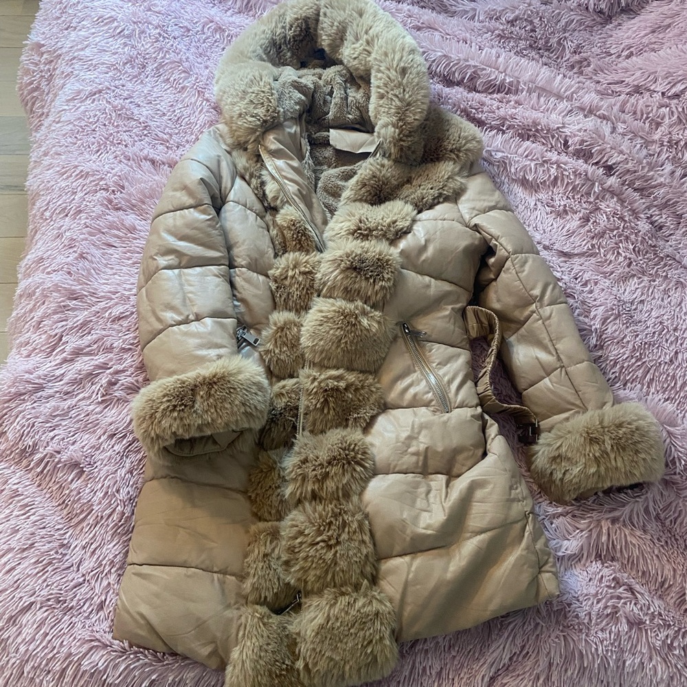 Women's Tan Faux Fur-Trimmed Jacket